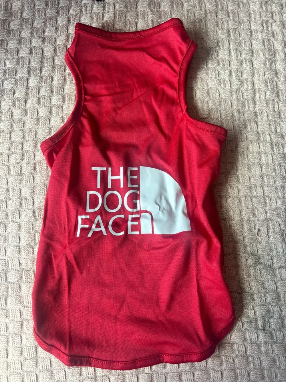 GORGEOUS RED THE DOG FACE TSHIRT X-LARGE SIZE ❗️😍🐾❤️